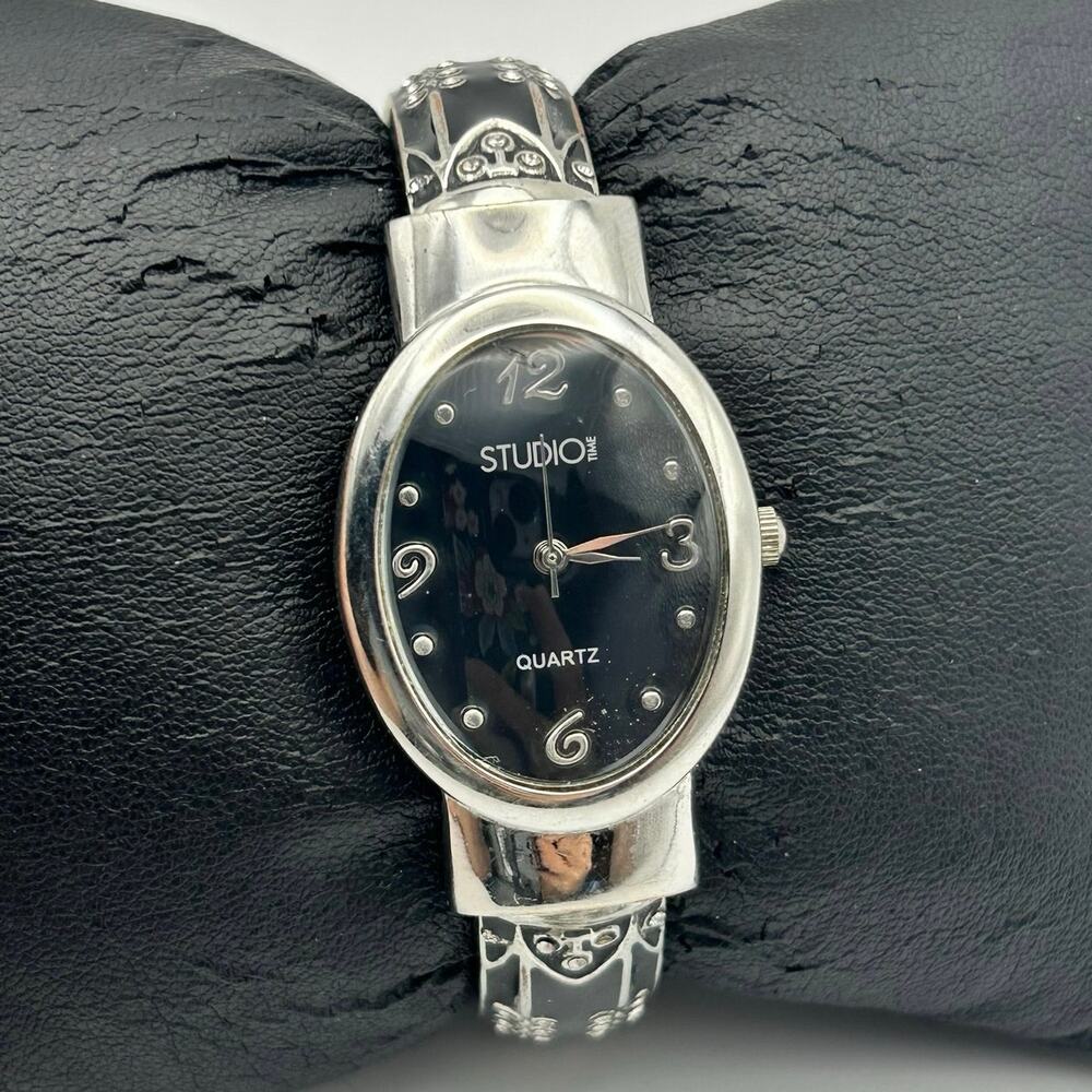 Studio Silver Black Women’s Quartz Watch with Floral Accents Working New Battery